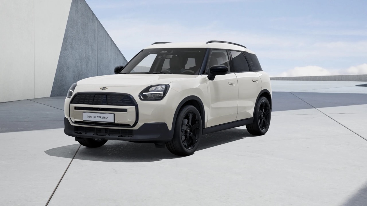 MINI Countryman E Blackyard in Nanuq White
