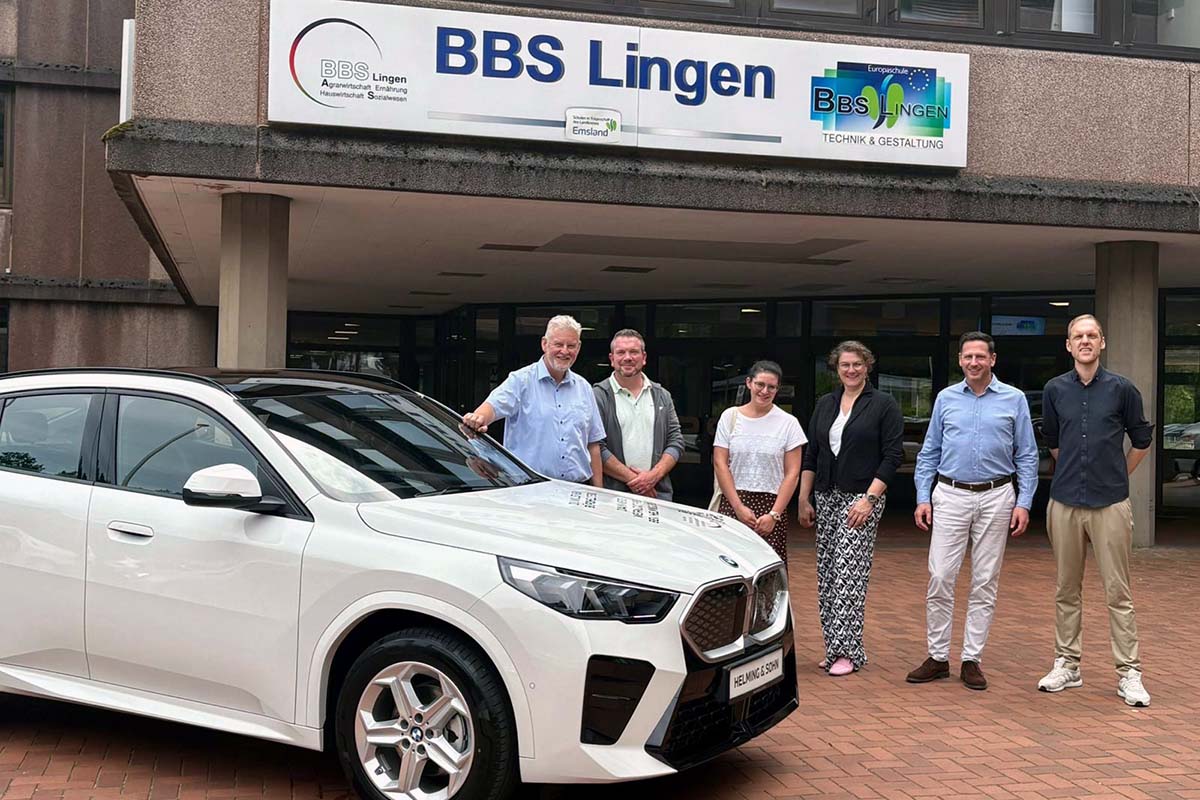 Fahrzeug&uuml;bergabe an die BBS Lingen